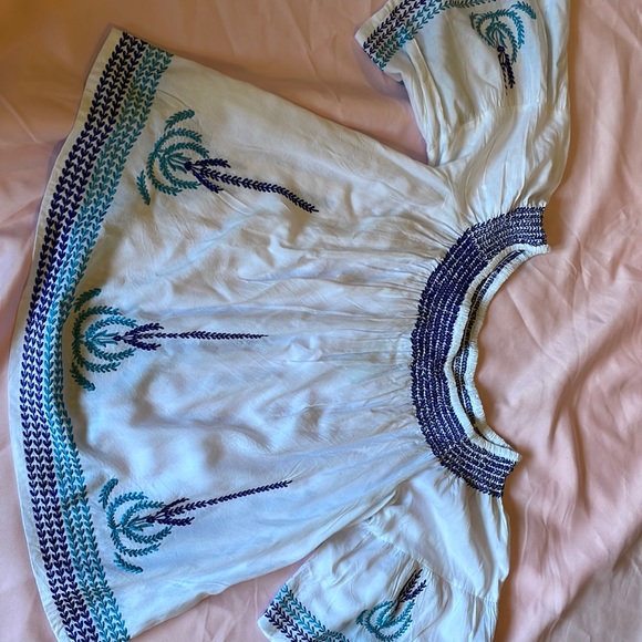 NWT Hazel Freddie smocked off the shoulder top - Picture 4 of 10